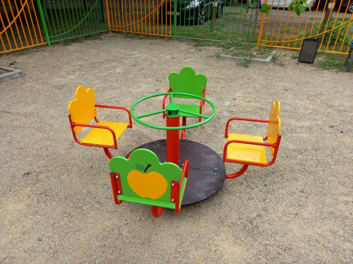 карусель на 4 сиденья фруктовый сад для детской площадки