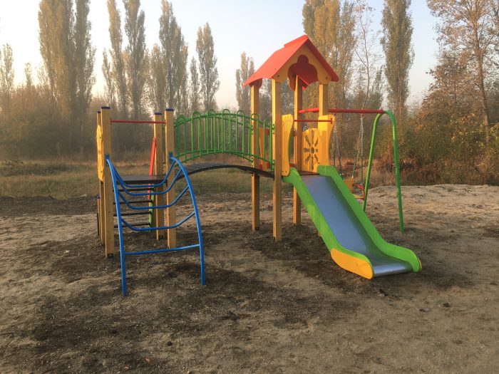 Детская площадка для школы КД-27 с горкой и качелями